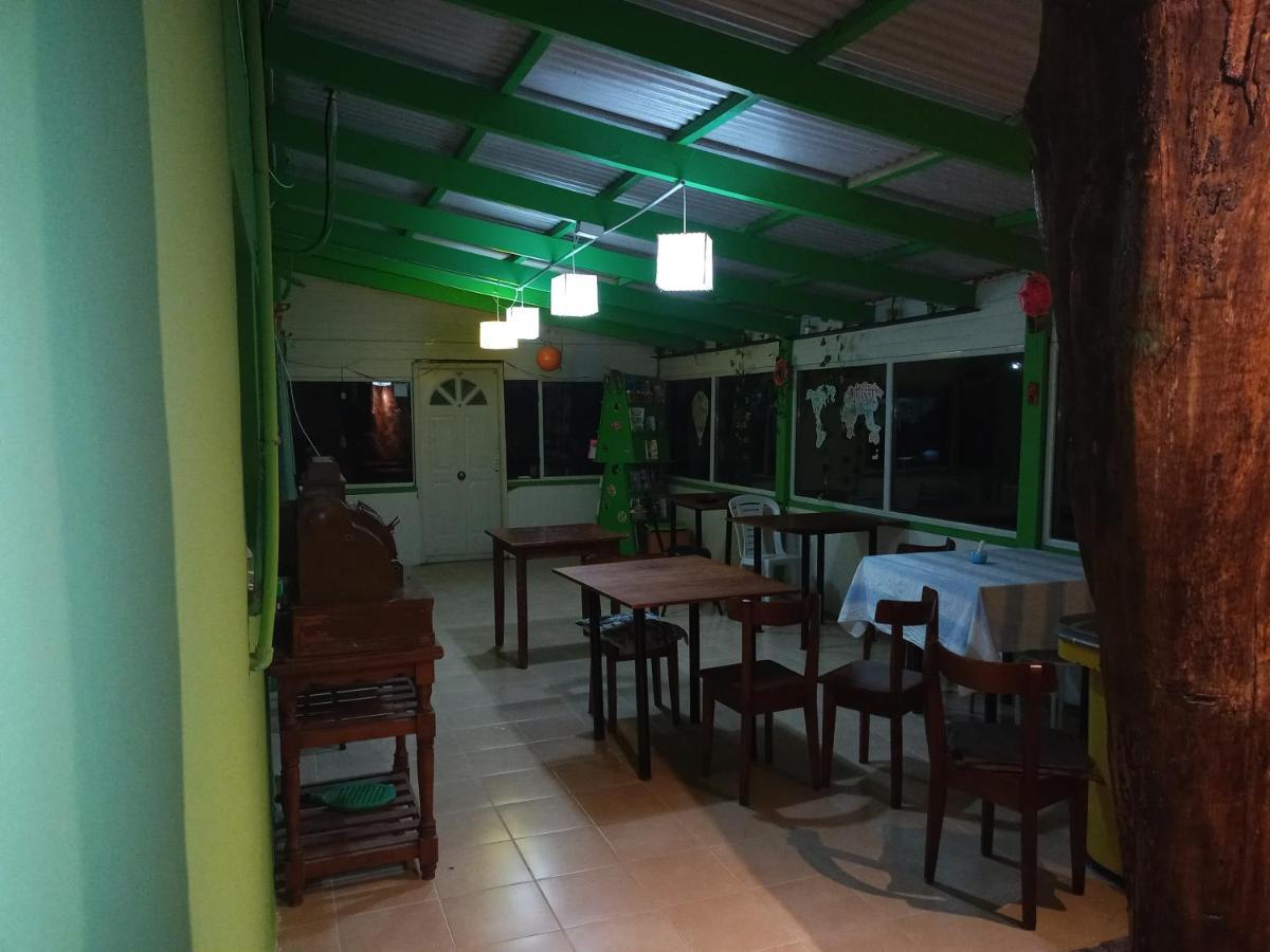 Complejo Aloha Otel Puerto Pirámides Dış mekan fotoğraf